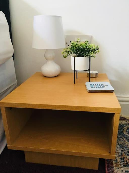 Hillcrest Cottage, Comfy Flat, Trendy Uplands Area Swansea Bagian luar foto
